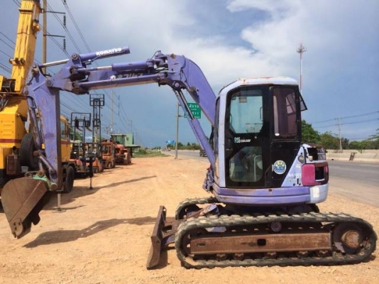 ขายรถแบคโฮ KOMATSU PC75UU-2 คอลโทรลสั้น ปั้มนิ้ว  นำเข้าจากญิ่ปุ่น