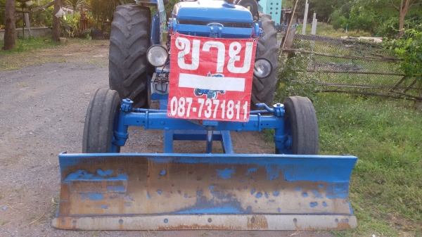 ขายรถไถ FORD 6600 มีทะเบียนพร้อมโอน ติดต่อวิชชิกร 0877371811