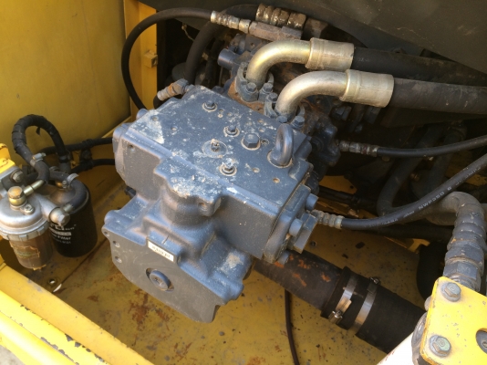 รถแบคโฮมือสอง Komatsu Pc200-7 สภาพรถเยี่ยม 090-268-2646 พร้อมจัด ไฟแนนซ์