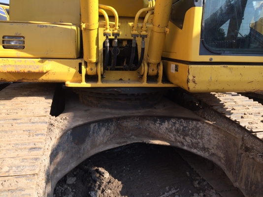 รถแบคโฮมือสอง Komatsu Pc200-7 สภาพรถเยี่ยม 090-268-2646 พร้อมจัด ไฟแนนซ์