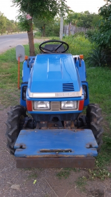 ขายรถไถ อิซากิ 15.5   4WD นำเข้าจากญี่ปุ่น พร้อมอุปกรณ์ ราคา 150,000 บาท