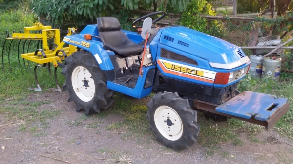 ขายรถไถ อิซากิ 15.5   4WD นำเข้าจากญี่ปุ่น พร้อมอุปกรณ์ ราคา 150,000 บาท