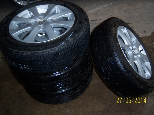 แม็กมาสด้า2พร้อมยาง 185 60 151ชุดปี12