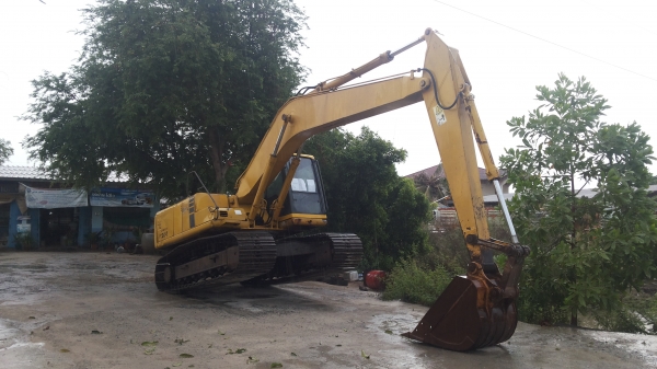 ขายด่วน KOMATSU PC200-6E ซีเรียนสูง110319Japanจะข้ามเป็นรู่น7 รถนอกนำเข้าจากญี่ปุ่นไม่เคยใช้งานเมืองไทยเลย