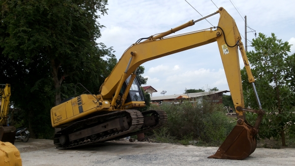 ขายด่วน KOMATSU PC200-6E ซีเรียนสูง110319Japanจะข้ามเป็นรู่น7 รถนอกนำเข้าจากญี่ปุ่นไม่เคยใช้งานเมืองไทยเลย