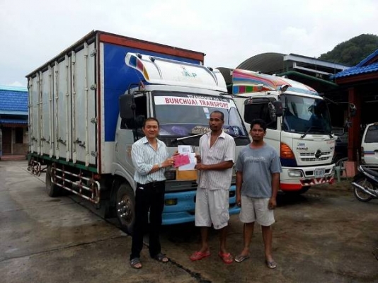 รถบรรทุก 6 ล้อ HINO รุ่น FC 120 ตู้แห้ง 10 บาน รถบรรทุก 6 ล้อ HINO รุ่น FC 120 ตู้แห้ง 10 บาน