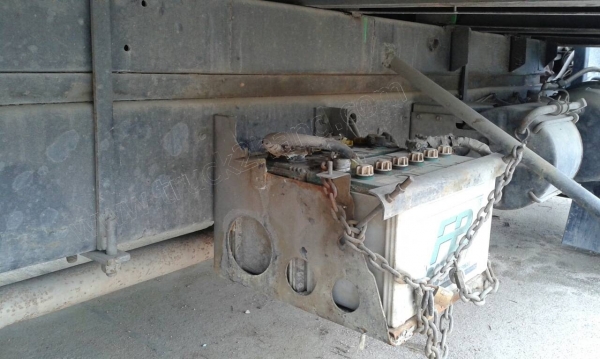 รถบรรทุก 6 ล้อ HINO รุ่น FC 120 ตู้แห้ง 10 บาน รถบรรทุก 6 ล้อ HINO รุ่น FC 120 ตู้แห้ง 10 บาน