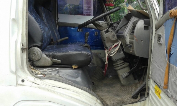 รถบรรทุก 6 ล้อ HINO รุ่น FC 120 ตู้แห้ง 10 บาน รถบรรทุก 6 ล้อ HINO รุ่น FC 120 ตู้แห้ง 10 บาน