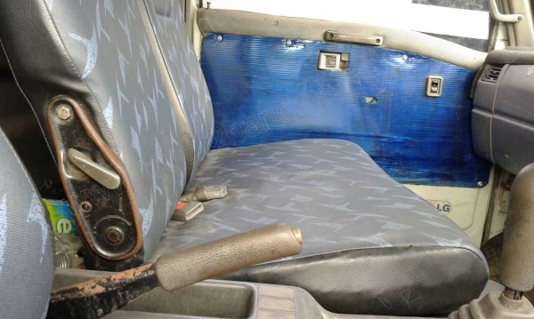 รถบรรทุก 6 ล้อ HINO รุ่น FC 120 ตู้แห้ง 10 บาน รถบรรทุก 6 ล้อ HINO รุ่น FC 120 ตู้แห้ง 10 บาน