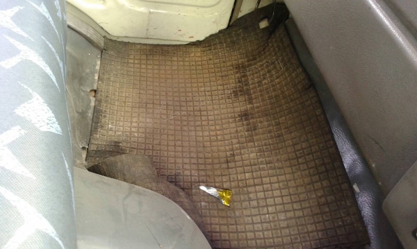 รถบรรทุก 6 ล้อ HINO รุ่น FC 120 ตู้แห้ง 10 บาน รถบรรทุก 6 ล้อ HINO รุ่น FC 120 ตู้แห้ง 10 บาน