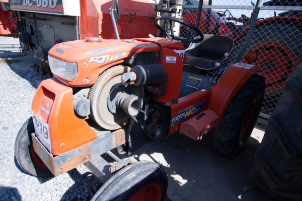 AUC Code 008 แทรกเตอร์ เก่านอก YANMAR รุ่น FX16Dราคาเริ่มต้นการประมูล 50,000 บาท AUC Code 008 แทรกเตอร์ เก่านอก YANMAR รุ่น FX16Dราคาเริ่มต้นการประมูล 50,000 บาท