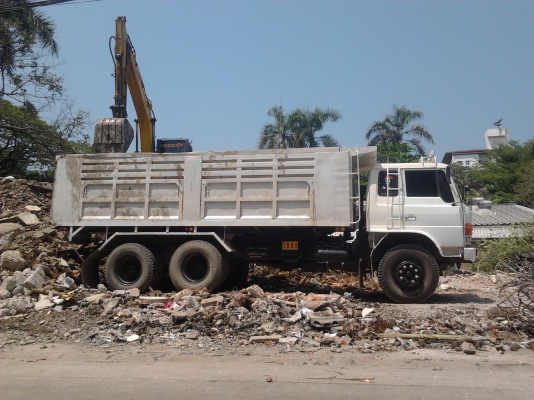 รับเหมาทุบตึก รื้อถอน รื้อภายใน ราคากันเองครับ สนใจ เรียกใช้บริการได้ที่ 089-3530206