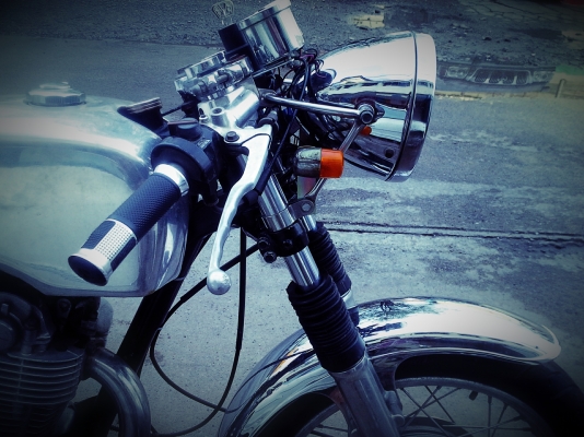 ขายSR 400 cc.Cafe inv. ราคา 47,000 บาท   ราคาใหม่งดต่อ