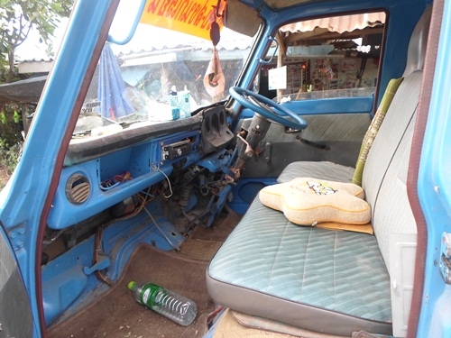 ขายรถสี่ล้อTL75รถใช้รับส่งนักเรียนอยู่ รถสภาพดีพร้อมใช้ราคานี้ส่งฟรี