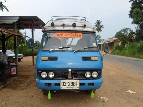 ขายรถสี่ล้อTL75รถใช้รับส่งนักเรียนอยู่ รถสภาพดีพร้อมใช้ราคานี้ส่งฟรี