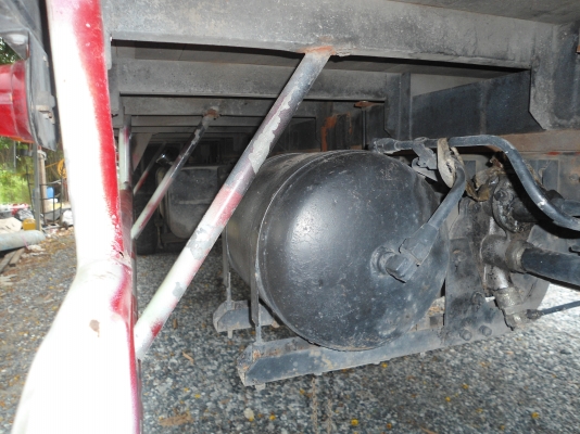 ขายรถ 6 ล้อ ตู้ 3 บาน 590.000 บาท ขายรถ 6 ล้อ ตู้ 3 บาน 590.000 บาท