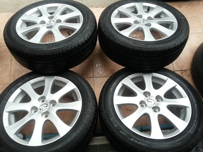 ขายล้อแม็กซ์ Mazda 2 ขอบ15 4รู100 พร้อมยาง 1 ชุด