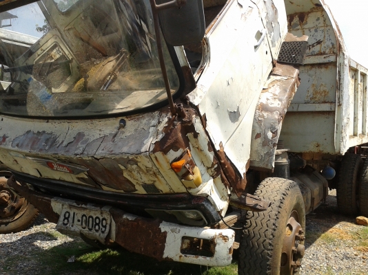 ขายรถ 6 ล้อ HINO KR 700 / เครื่อง WO6D ( มี 2 คัน ราคา 230000 บาท ดั้ม 1 คัน ไม่ดั้ม 1 คัน )