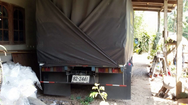 รถบรรทุก 6 ล้อ isuzu NPR 115 แรงม้า รถบรรทุก 6 ล้อ isuzu NPR 115 แรงม้า