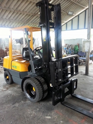 ขายฟอล์คลิฟต์ 3.0 ตัน  TCM FD30Z5  เสา 4 เมตร ฮิ้งฟอล์ค