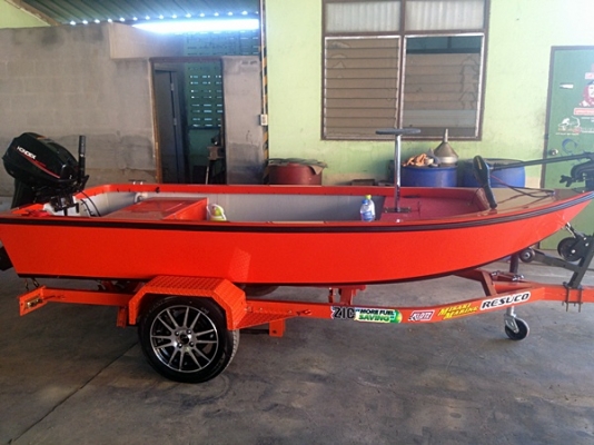 ขายเรือตกปลา สนใจโทรคุย 085-4902291 พี่เสือ