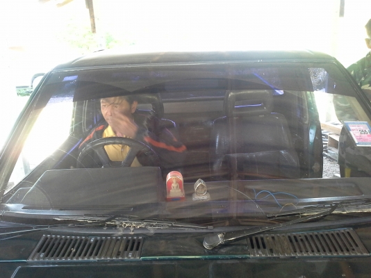 ขายกระบะนิสสัน ฝาแดง ตอนครึ่งเคฟเล็ก 129000 รถอยู่หัวหิน