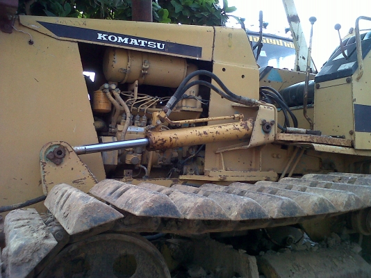 ขายแทรกเตอร์ D2รุ่น6 ใบมีด 6ทิสทาง สภาพพรอมใช้ ติดต่อได้ ที่คุณ อ๊อฟ พิจิตร 086-737-9991