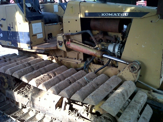 ขายแทรกเตอร์ D2รุ่น6 ใบมีด 6ทิสทาง สภาพพรอมใช้ ติดต่อได้ ที่คุณ อ๊อฟ พิจิตร 086-737-9991