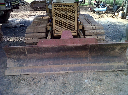 ขายแทรกเตอร์ D2รุ่น6 ใบมีด 6ทิสทาง สภาพพรอมใช้ ติดต่อได้ ที่คุณ อ๊อฟ พิจิตร 086-737-9991