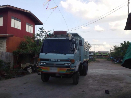 ขายรถบรรทุกสิบล้อดัมพ์ Isuzu นางฟ้า เครื่อง 195 แรง ปี 38 กระบะเหล็ก ทะเบียนพร้อม ขายรถบรรทุกสิบล้อดัมพ์ Isuzu นางฟ้า เครื่อง 195 แรง ปี 38 กระบะเหล็ก ทะเบียนพร้อม