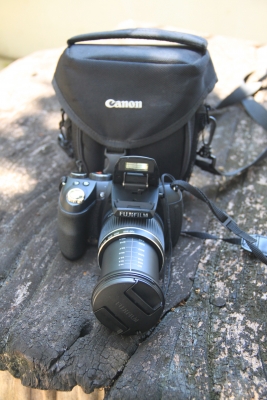 กล้อง FuJi - HS10 กล้อง FuJi - HS10