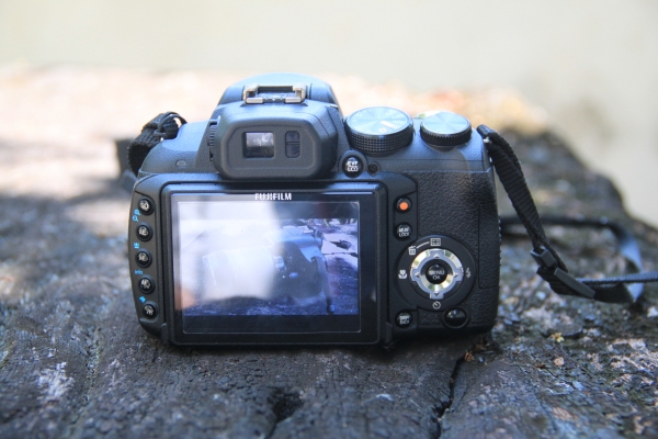 กล้อง FuJi - HS10 กล้อง FuJi - HS10