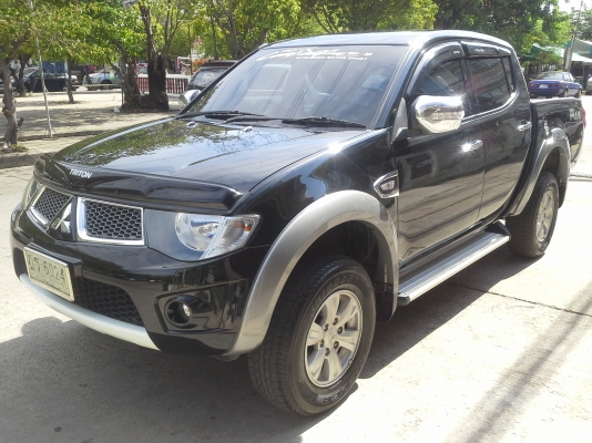 รถไทตั้น4ประตูตัวสูงเกียร์ออโต้ใช้น้อยมากวิ่ง50000หน้าหลังเดิม รถไทตั้น4ประตูตัวสูงเกียร์ออโต้ใช้น้อยมากวิ่ง50000หน้าหลังเดิม