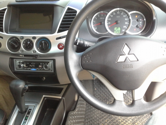 รถไทตั้น4ประตูตัวสูงเกียร์ออโต้ใช้น้อยมากวิ่ง50000หน้าหลังเดิม รถไทตั้น4ประตูตัวสูงเกียร์ออโต้ใช้น้อยมากวิ่ง50000หน้าหลังเดิม