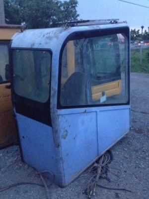 ขาย หัวเก๋ง KOMATSU PC228UUครับ