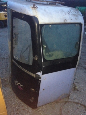 ขาย หัวเก๋ง KOMATSU PC228UUครับ