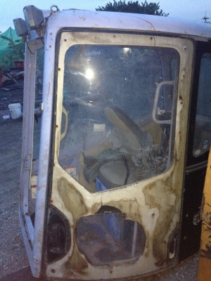 ขาย หัวเก๋ง KOMATSU PC228UUครับ
