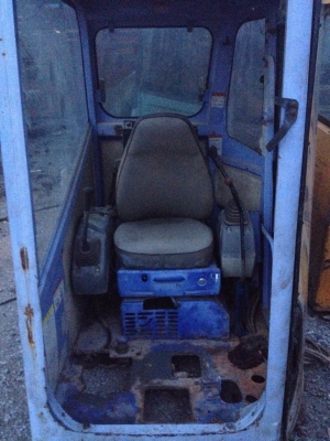 ขาย หัวเก๋ง KOMATSU PC228UUครับ