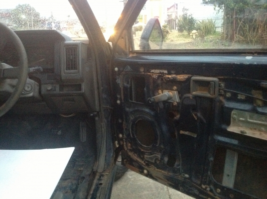 รถบรรทุกน้ำแข็ง + ตู้อน้ำแข็ง  89000 / ต่อรองได้ /เฉพาะ ตู้น้ำแข็ง 35000