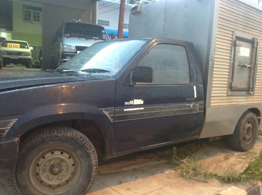 รถบรรทุกน้ำแข็ง + ตู้อน้ำแข็ง  89000 / ต่อรองได้ /เฉพาะ ตู้น้ำแข็ง 35000