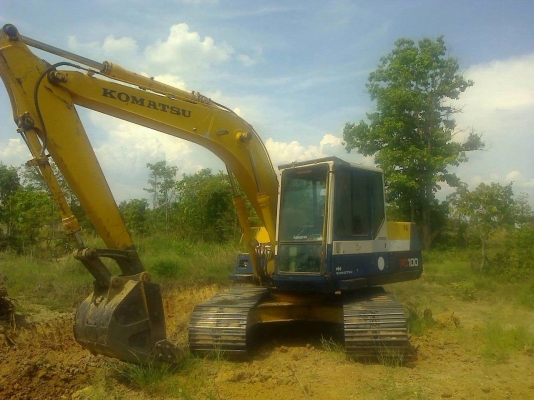 **820,000 บ.ต่อรอง**ขายแบคโฮ KOMATSU PC100-5 ไฟฟ้าเต็ม เครื่องเดิมปั้มเดิม แน่นๆแห้งๆ แรงดีไม่โหลด เอวแน่นไม่มีหลวม แอร์เย็น ช่วงล่าง โซ่ ใบแทร็ก โรลเลอร์ สภาพ80\% บอดี้สวย สีสันดี รถใช้งาน ทำงานปกติ พร้อมใช้ พร้อมลุยงาน เอกสารเล่มทะเบียนครบ ราคาต่อรองได้เ **820,000 บ.ต่อรอง**ขายแบคโฮ KOMATSU PC100-5 ไฟฟ้าเต็ม เครื่องเดิมปั้มเดิม แน่นๆแห้งๆ แรงดีไม่โหลด เอวแน่นไม่มีหลวม แอร์เย็น ช่วงล่าง โซ่ ใบแทร็ก โรลเลอร์ สภาพ80\% บอดี้สวย สีสันดี รถใช้งาน ทำงานปกติ พร้อมใช้ พร้อมลุยงาน เอกสารเล่มทะเบียนครบ ราคาต่อรองได้เ