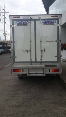 รถตู้เย็นอีซูซุป้ายแดง ดาวน์ต่ำสุดๆ รถตู้เย็นอีซูซุป้ายแดง ดาวน์ต่ำสุดๆ