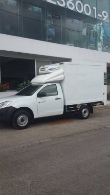 รถตู้เย็นอีซูซุป้ายแดง ดาวน์ต่ำสุดๆ รถตู้เย็นอีซูซุป้ายแดง ดาวน์ต่ำสุดๆ