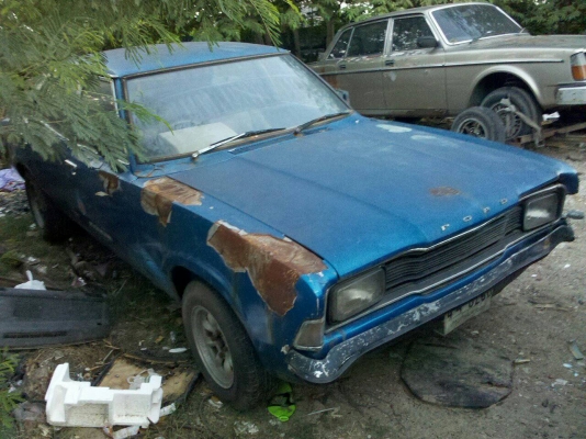 ขออนุญาตขายรถ ford คอร์ติน่า จอดนาน ราคา 15000 พร้อมแม็กกล้วย