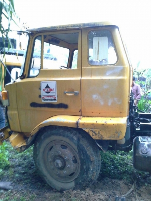 รถน้ำ HINO KR320 ถังประมาณ6000ลืตร  รถพร้อมใช้รถเดิมๆ เครื่องดี คัสซีสวยดีไม่มีปัญหา..มีเล่มทะเบียน..