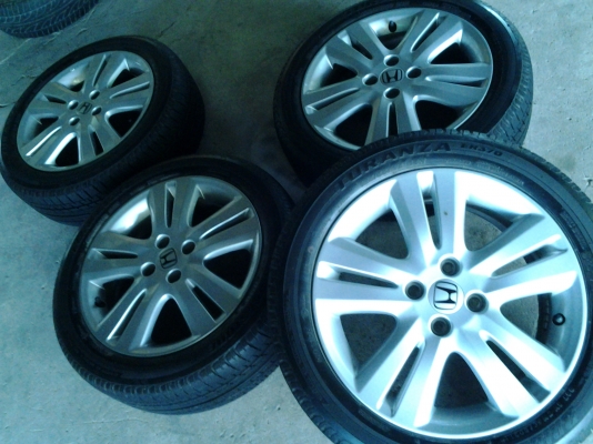 แม็กhondaขอบ 16" 4รู100 พร้อมยาง