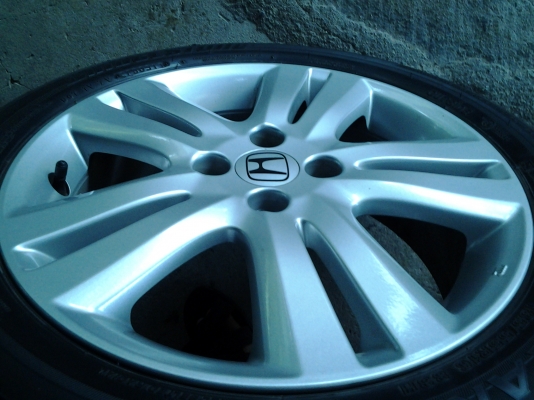 แม็กhondaขอบ 16" 4รู100 พร้อมยาง แม็กhondaขอบ 16" 4รู100 พร้อมยาง