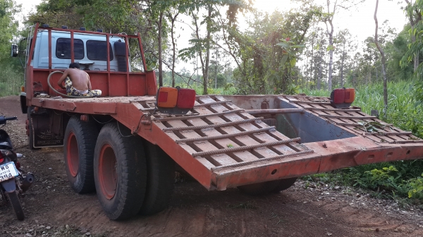 ขายด่วนเทรนเลอร์หางปลา10ล้อเพลาเดียวเครื่องPD6 190แรงเข็นแบคโฮ200สบายโทร0843923995