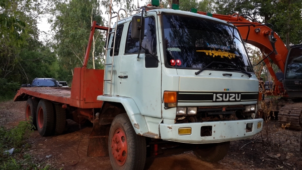 ขายด่วนเทรนเลอร์หางปลา10ล้อเพลาเดียวเครื่องPD6 190แรงเข็นแบคโฮ200สบายโทร0843923995