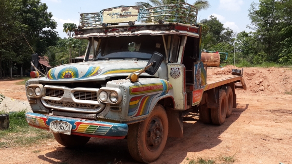 ขายด่วนเทรนเลอร์หางปลาหน้ายาง ISUZUเพลาเดียวหางขึ้น120ทะเบียนพร้อมโทร0843923995